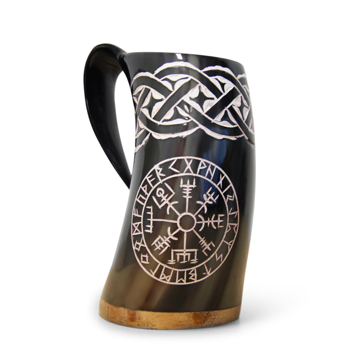 Vegvisir Hornbecher – eingraviert